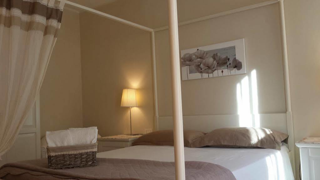 Hotel Bed In Bo Saragozza à Bologne Extérieur photo