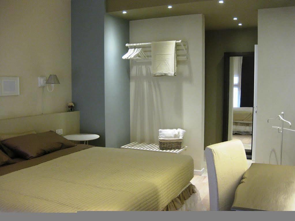 Hotel Bed In Bo Saragozza à Bologne Extérieur photo
